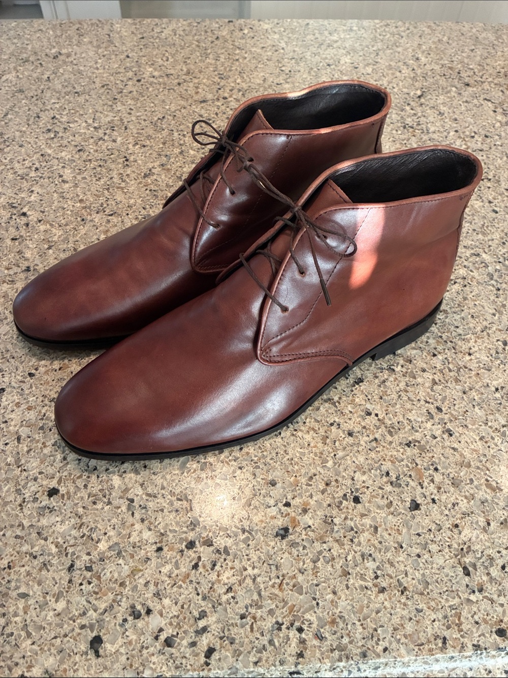 Men's 10.5 3E Florsheim Brown Leather Chukka Boots - Classic Lace-Up